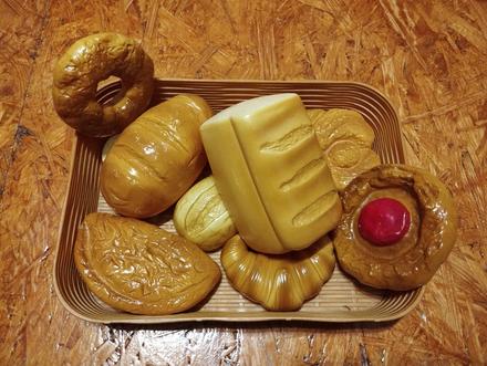 Plastové pečivo do kuchynky, 