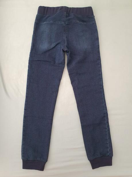 Elastické tmavomodré rifle č.134, 134