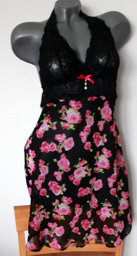 Kvetovana nocna kosela s cipkou, s