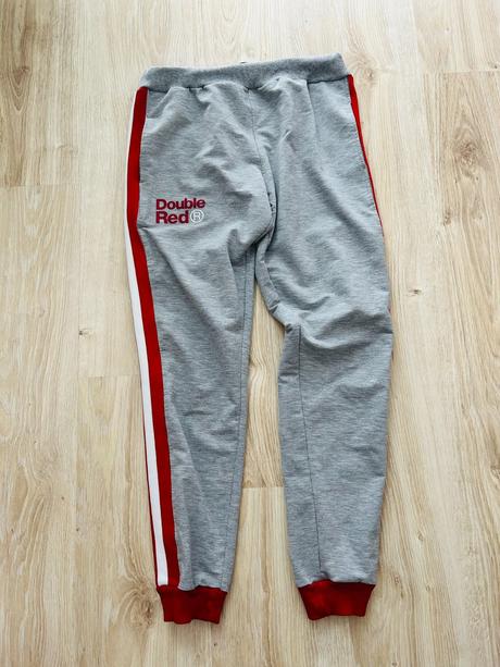 Štýlové teplákové nohavice double red,pc 44,95 eur, s