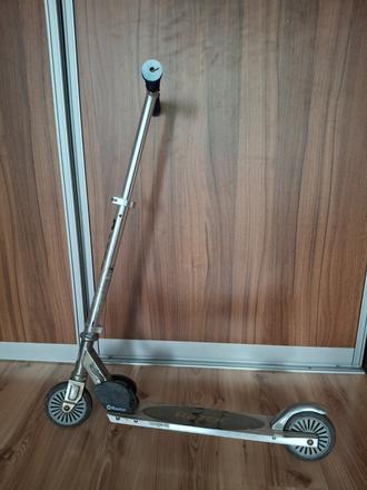 Kolobežka razor, razor