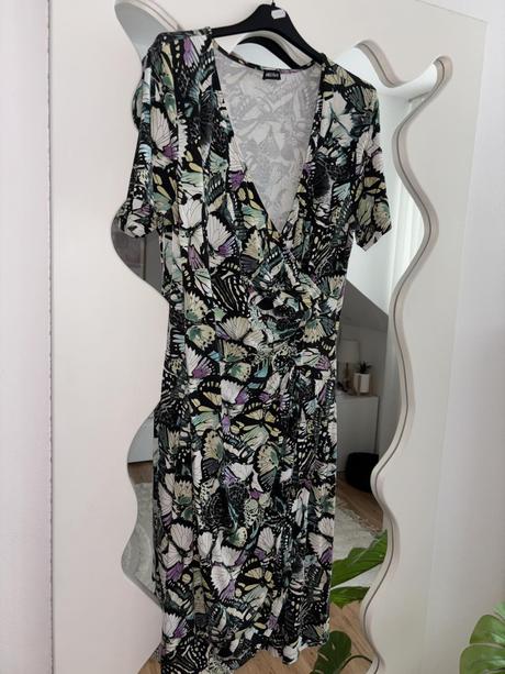 Šaty miss via 40, 40