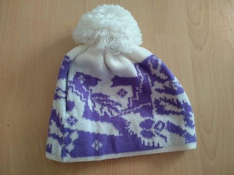 Dámske čiapky, klubúčik, šatky a šály, 40