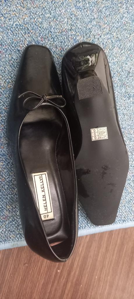 Lakované lodicky, 40