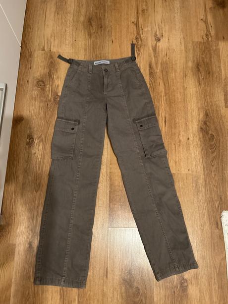 Kapsace xs, bershka,32