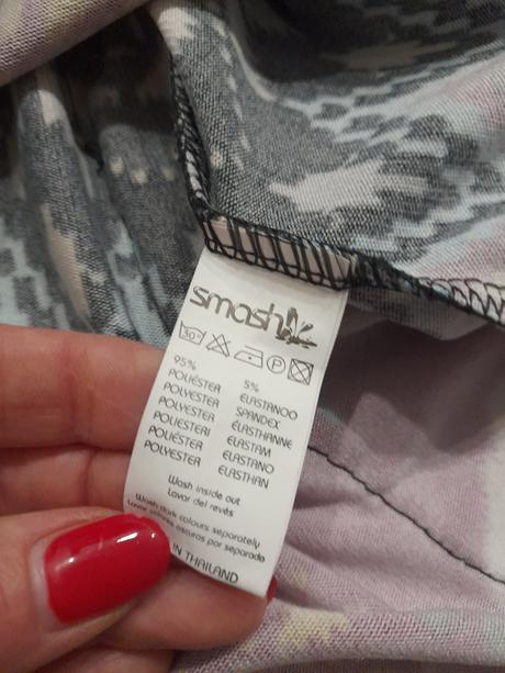 Smash šaty, smash!,l