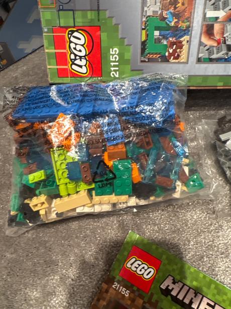 Lego minecraft 21155 creepova baňa,