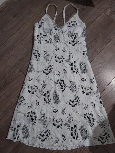 Šaty spoločenské, s