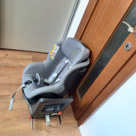 Rotačná autosedačka britax-römer dualfix m, britax