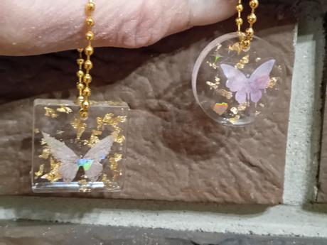 Epoxidové prívesky , kľúčenky,