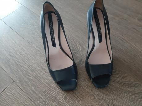 Kožené lodičky s otvorenou špičkou, 37