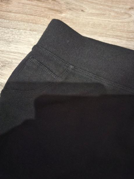 Cierne leginsy, esmara,s