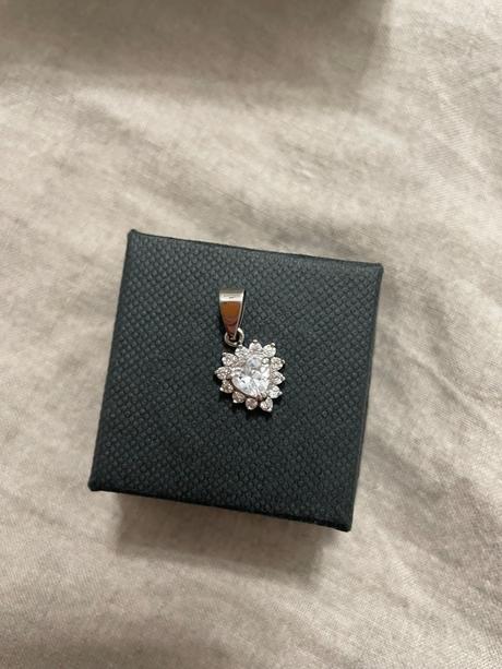 Strieborný prívesok, 