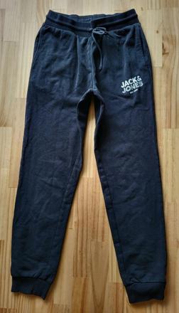 Tepláky jack&jones 152 na 11-12 rokov(s), 152