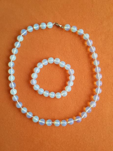 Opalitový náhrdelník a náramok,