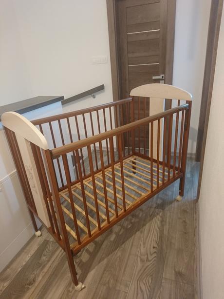 Postieľka tomi s posuvným bokom, šírka (cm): 60,dĺžka (cm): 120