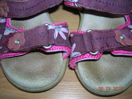 Sandálky č.25, 25