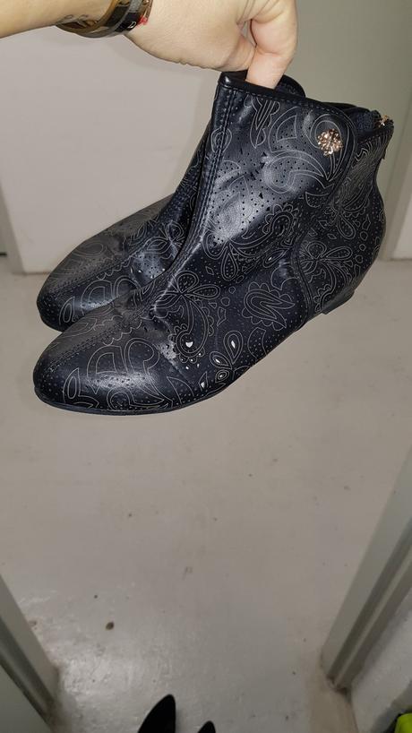 Dierkove topanky, 39