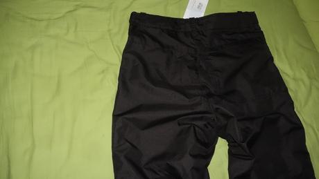 Nove outdoorove nohavice motto, 176