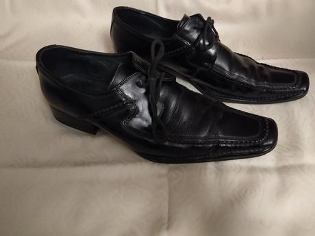 Pekné topánky so zuzenou spickou, 40