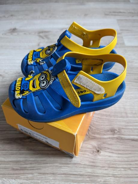 Chlapčenské sandále, 25