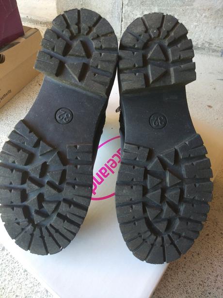 Prechodne čižmičky+ doporucene postovne, deichmann,32