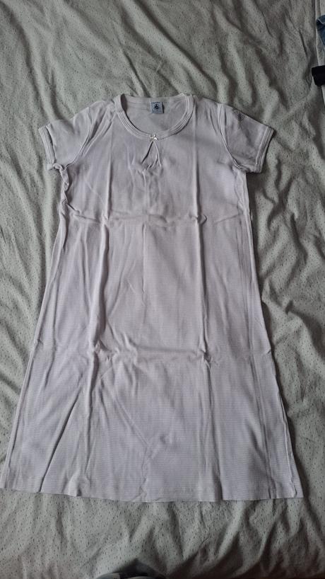 Nočná košeľa, 152