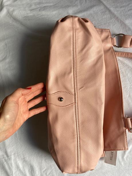 Bledo ružová kabelka,