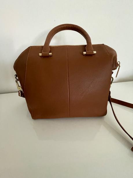 Paul costelloe exkluzívna kožená kabelka,
