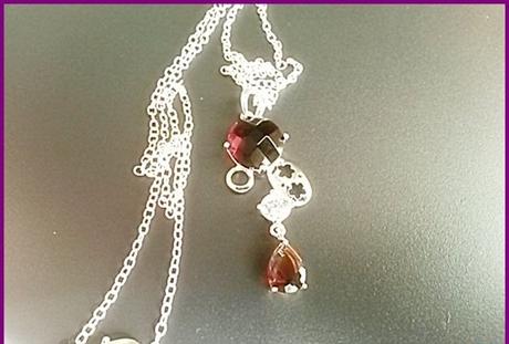 Retiazka s príveskom s ametystami a zirkónom, 