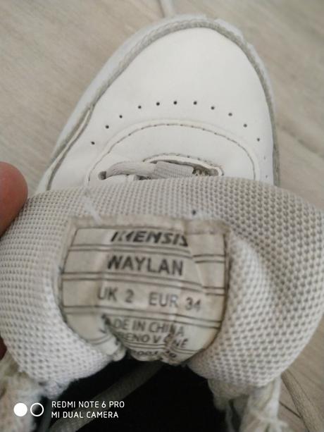 Tenisky na halový šport, 34