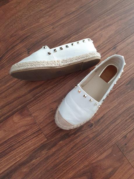 Slip on na štýl valentino rockstud, 40