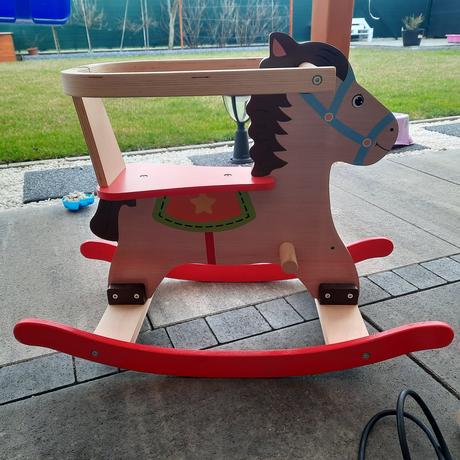 Hojdací koník playtive, 