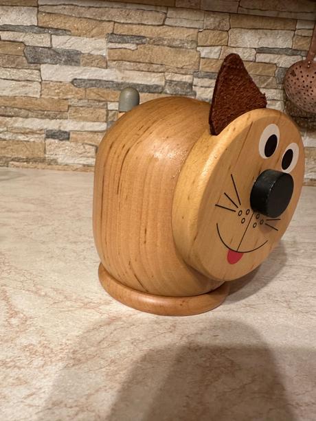 Drevenna špornicka,