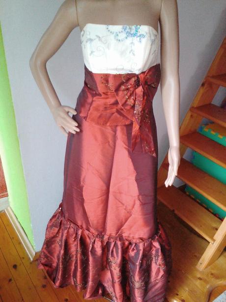 Spoločenské korzetové šaty s bolerkom a spodnicou, 40