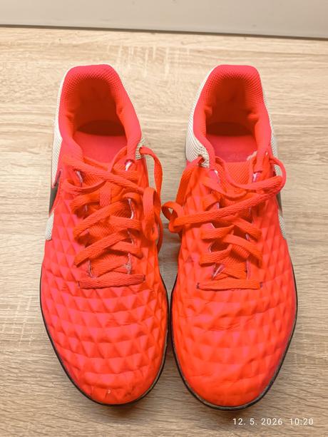 Halovky, nike,38