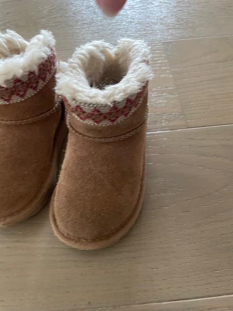 Ugg čižmičky pre dievčatko 22, ugg,22
