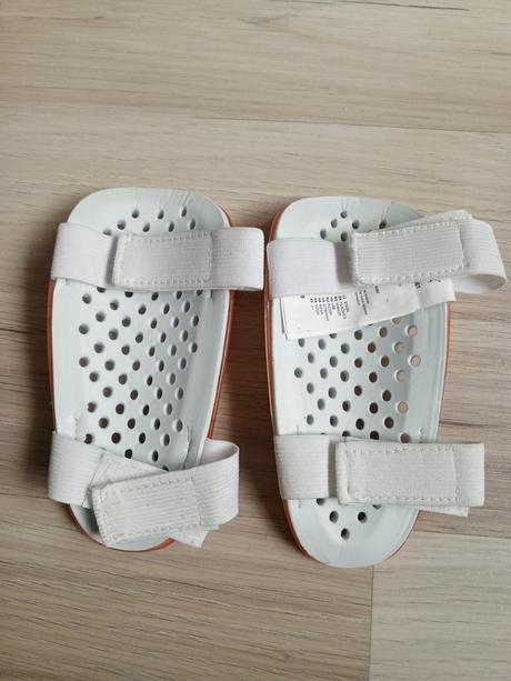 Chrániče - futbal, 