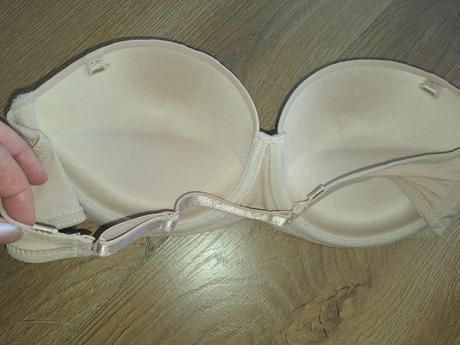 Podprsenka k šatam, 75b