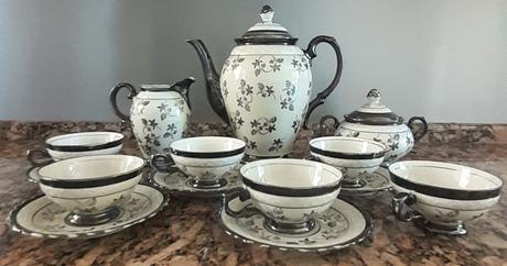 Porcelánová čajová súprava,