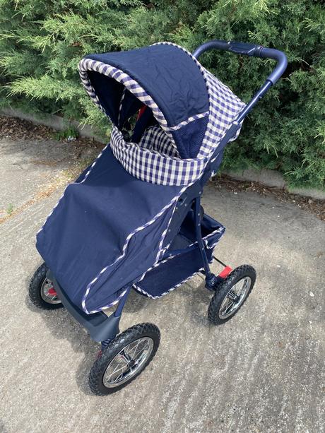 Športový kočík s nafukovacími kolesami, steggi