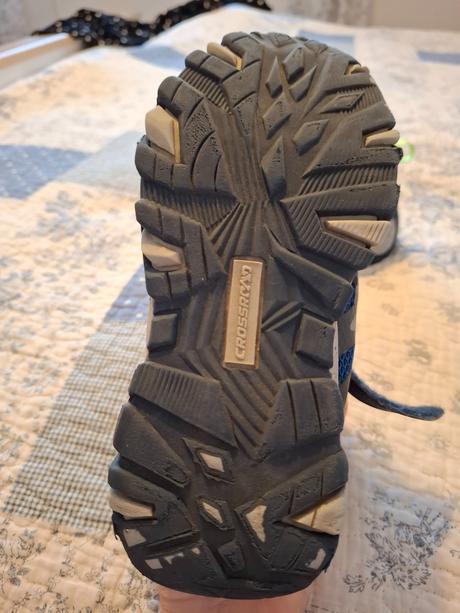 Prechodne topanky, 33