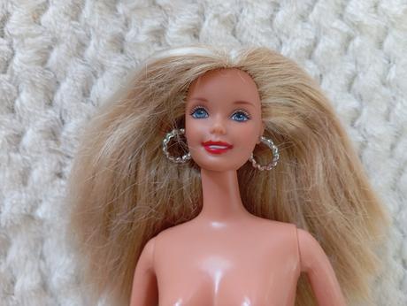 Retro barbie ktorá sa smeje, 