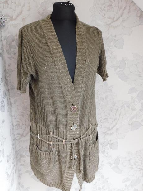 Pekny pleteny sveter, 38