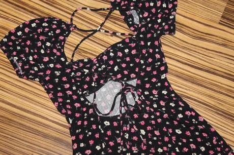 Kvietkované šaty bershka v. xs, bershka,xs