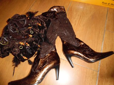 Lakované čižmy, 40