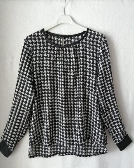 Pekná pohodlná blúzka, 38