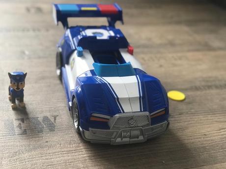 Labková patrola chase auto s motorkou,