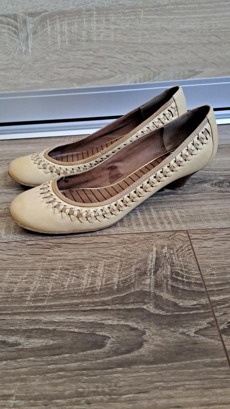 Kožené lodicky, baťa,39