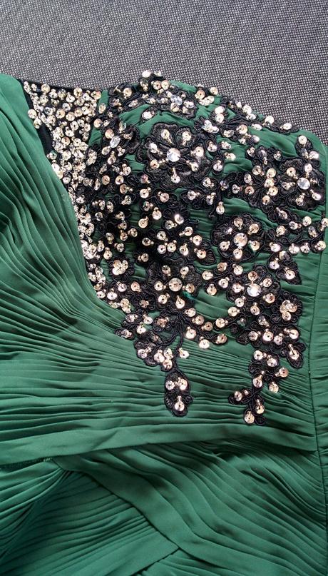 Krásne zelené šaty, m